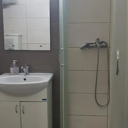 Borko 1-2 아파트 *